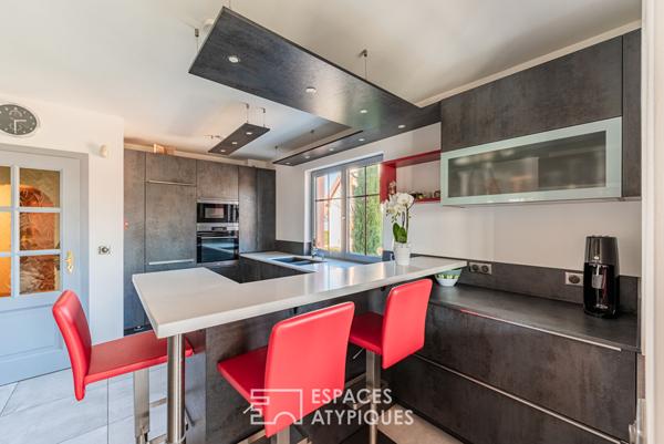 Maison familiale avec jardin et piscine