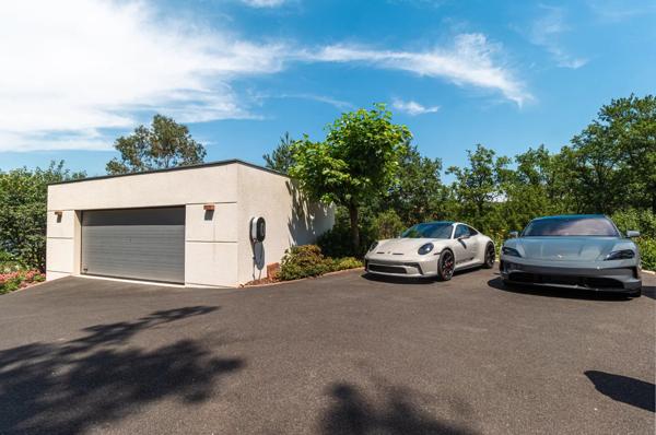 Vente                                                      Maison
                        
                     7 pièces                      175 m2                     à Meyssac