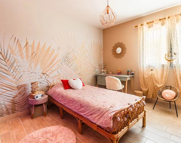 Vente                                                      Maison
                        
                     7 pièces                      175 m2                     à Meyssac