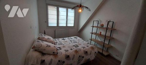 Cappelle la Grande (59180), idéalement située à proximité immédiate des commerces et commodités...