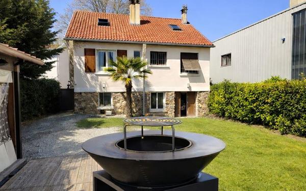 Maison à vendre    3 pièces •  Montreuil