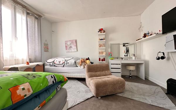 Maison à vendre    3 pièces •  Montreuil