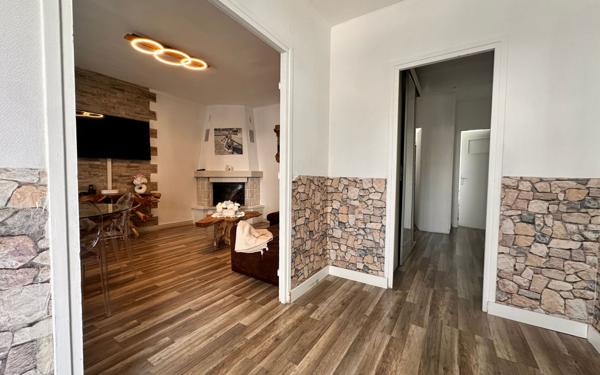 Maison à vendre    3 pièces •  Montreuil