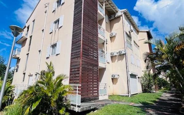 Appartement à louer    3 pièces •  Le Gosier