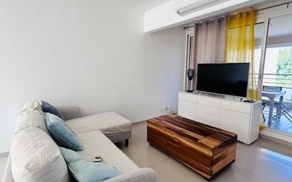 Appartement à louer    3 pièces •  Le Gosier