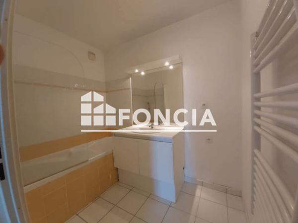 Location Appartement 2 pièces 46.84 m² - 36 RUE BENEDIT Marseille 13004