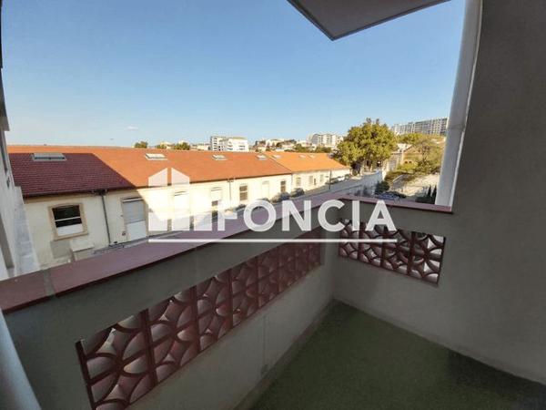 Location Appartement 2 pièces 46.84 m² - 36 RUE BENEDIT Marseille 13004