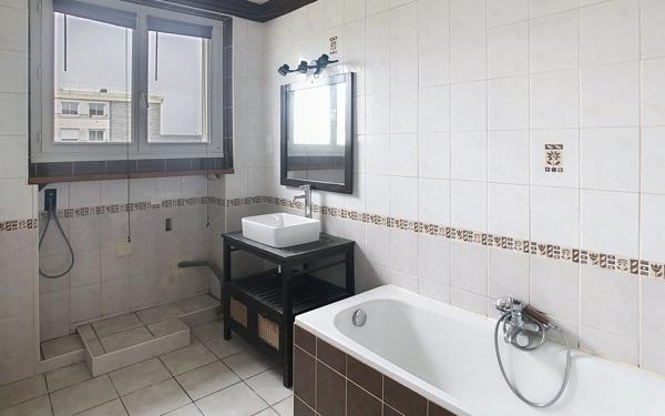 Appartement à louer    3 pièces • 68,15 m2 Brest