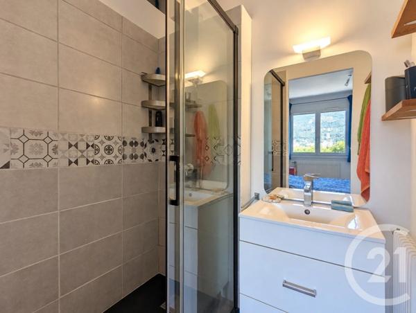 Appartement T5 à vendre  5 pièces - 107,70 m 2   GRENOBLE  - 38