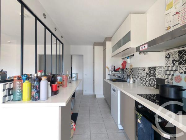 Appartement T5 à vendre  5 pièces - 107,70 m 2   GRENOBLE  - 38