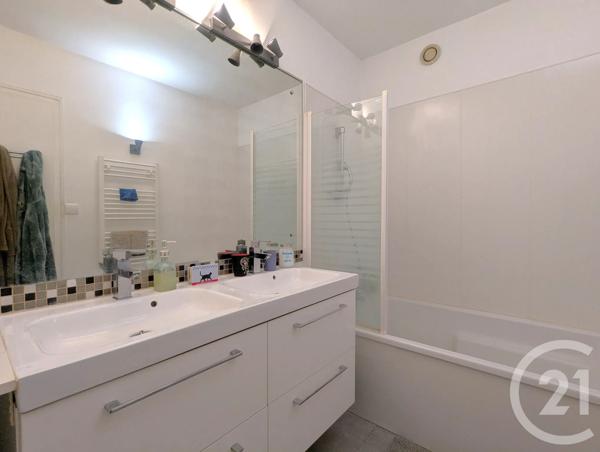 Appartement T5 à vendre  5 pièces - 107,70 m 2   GRENOBLE  - 38