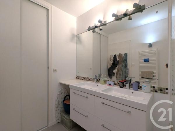 Appartement T5 à vendre  5 pièces - 107,70 m 2   GRENOBLE  - 38