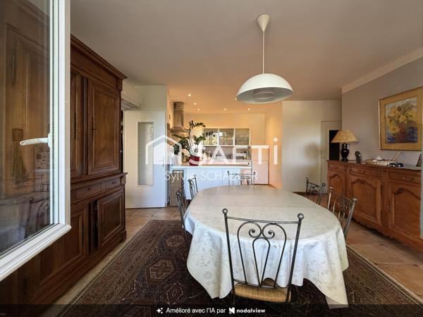 Authentique maison de maître dans un havre de paix en centre ville !