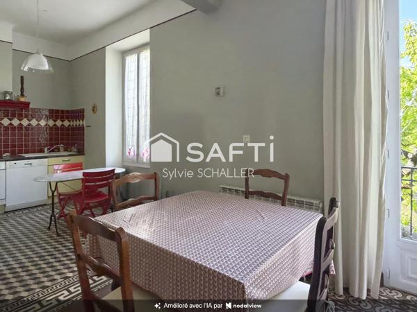 Authentique maison de maître dans un havre de paix en centre ville !
