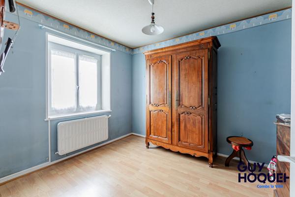 Maison 8 pièces à vendre à Combs-la-Ville - 6 chambres