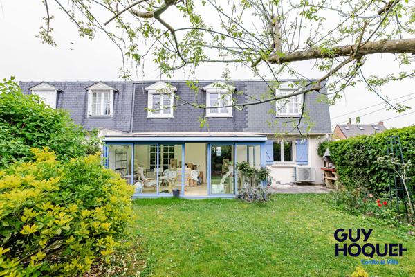 Maison 8 pièces à vendre à Combs-la-Ville - 6 chambres