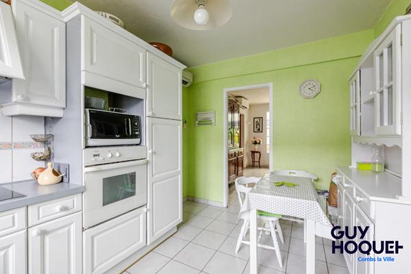 Maison 8 pièces à vendre à Combs-la-Ville - 6 chambres