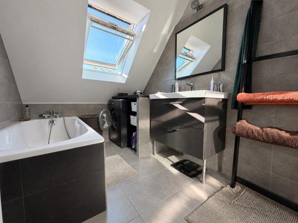 Brest Rive droite - Maison lumineuse 4 chambres - sous-sol complet - 105 m² -