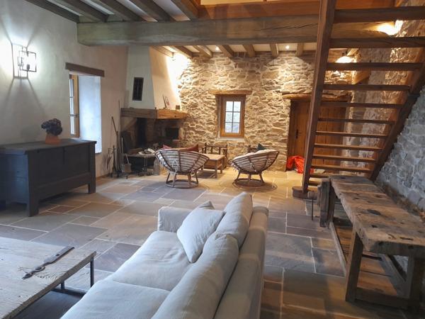 Propriete à vendre 7 pièces SARE (64)