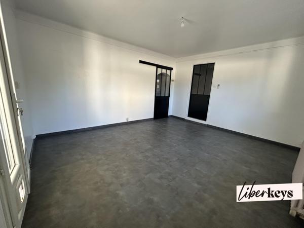 Maison 5 chambres à Carpentras, quartier Terres Blanches, avec garage et piscine