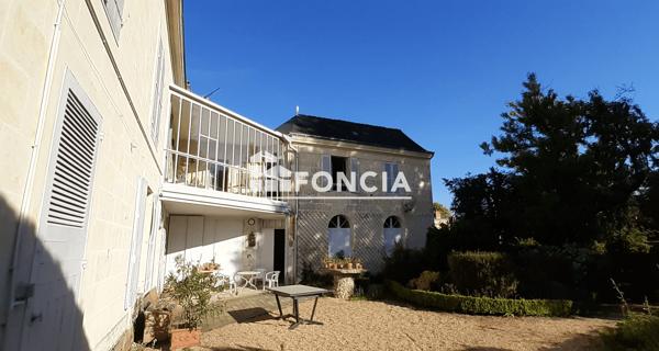 À vendre Maison 10 pièces 230 m² - La Chartre-sur-le-loir 72340