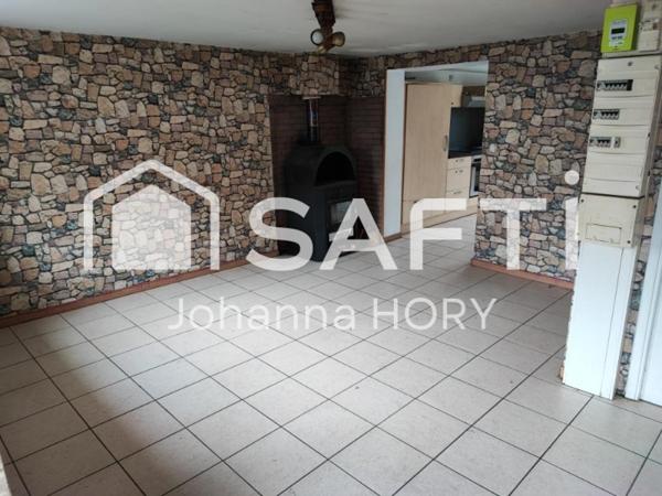 Maison individuelle 158 m2 composée de deux appartements de 83 m2 et 75 m2