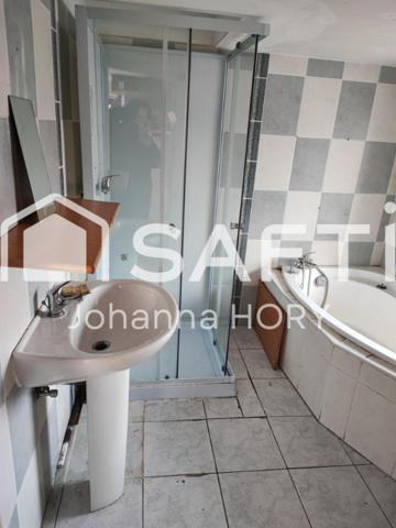 Maison individuelle 158 m2 composée de deux appartements de 83 m2 et 75 m2