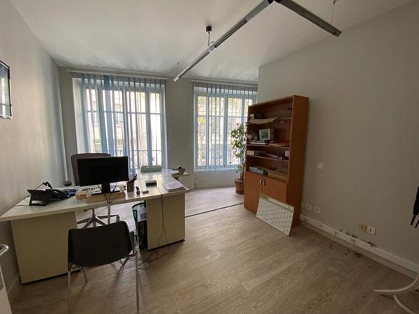 Bureaux- Local professionnel - 9 bureaux -  289 m2