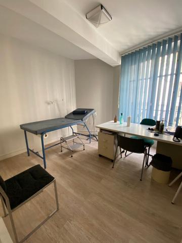 Bureaux- Local professionnel - 9 bureaux -  289 m2