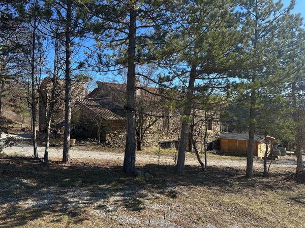 À VENDRE – CAMPING 4**** FDC et TERRAIN 7HA – 100 EMPLACEMENTS DONT 70 EXPLOITES, CA 300KE