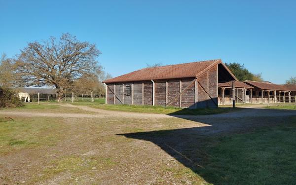 Maison à vendre    4 pièces •  Bourg-Achard