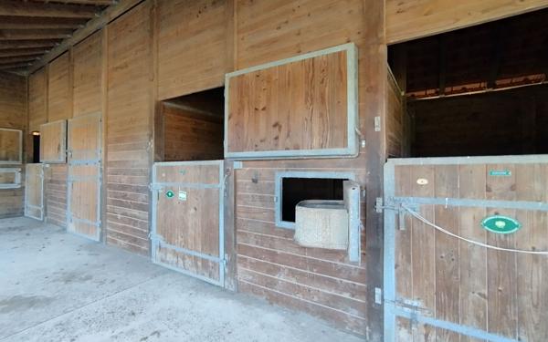 Maison à vendre    4 pièces •  Bourg-Achard