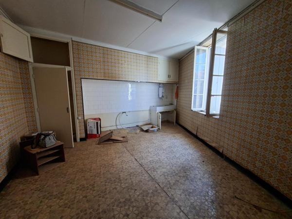 Un immeuble 222M2 3 appartements