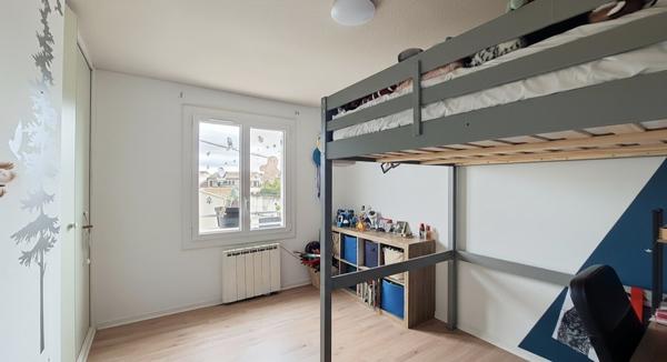 Maison
         4 pièces
        - 91 m² Exclusivité 278 000 € *