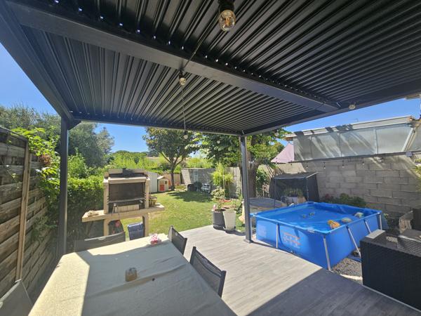 Maison
         4 pièces
        - 91 m² Exclusivité 278 000 € *