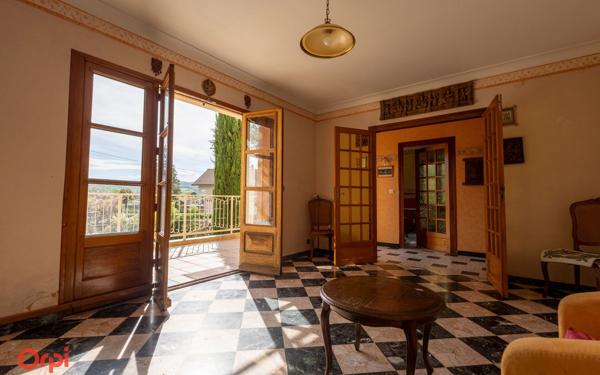 Maison à vendre    9 pièces •  L'Arbresle