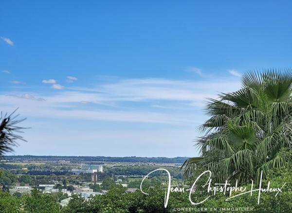 30900 NIMES Terrain à bâtir de 1000 m2 environ