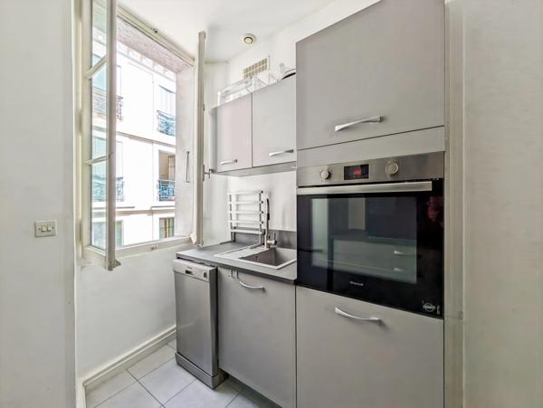 Dpt Haute Savoie (74), à vendre EVIAN-LES-BAINS Appartement T2 de 53,57 m² dans une résidence prestigieuse