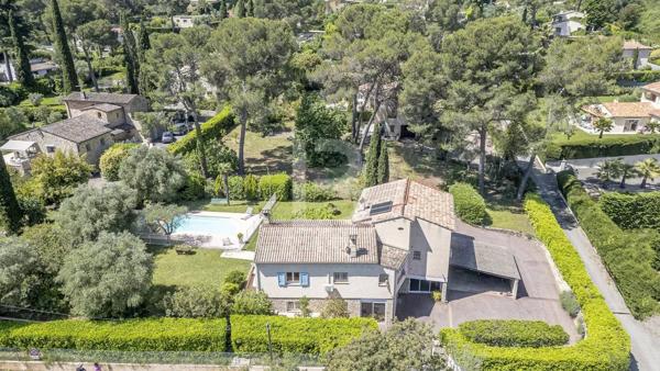 Belle maison avec piscine à vendre à Mougins
