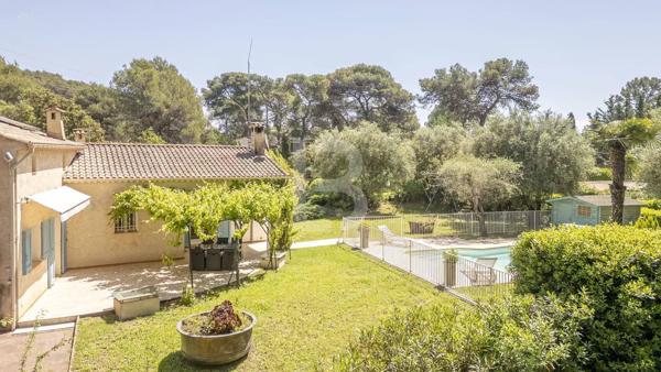 Belle maison avec piscine à vendre à Mougins