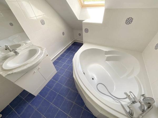 Pavillon Type 6 de 100m2 sur S/Sol , Agglo sud