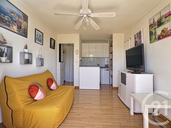 Appartement F2 à vendre  2 pièces - 24,80 m 2   LA LONDE LES MAURES  - 83