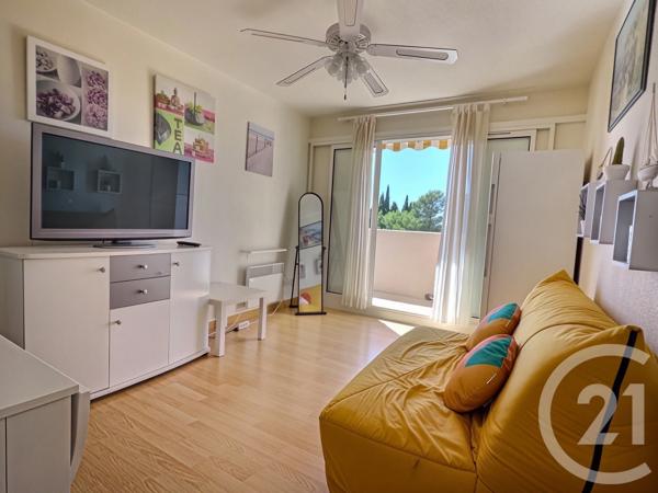 Appartement F2 à vendre  2 pièces - 24,80 m 2   LA LONDE LES MAURES  - 83