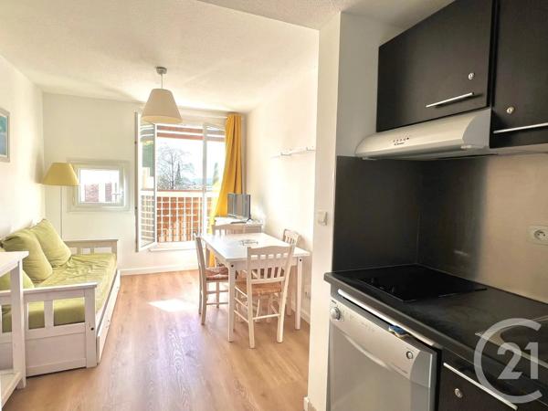 Appartement F2 à vendre  2 pièces - 24,80 m 2   LA LONDE LES MAURES  - 83