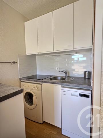 Appartement F2 à vendre  2 pièces - 24,80 m 2   LA LONDE LES MAURES  - 83