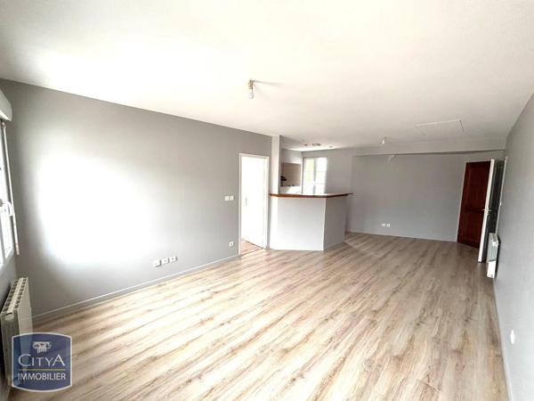 Appartement à louer 2 pièces 46.61m² Beauvais (60000)