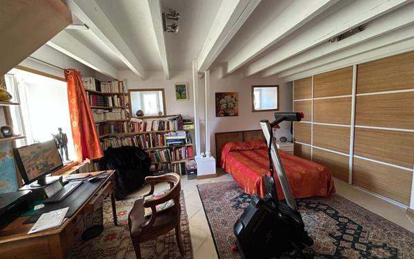 Maison à vendre    2 pièces •  Saint-Priest-Ligoure