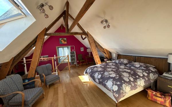 Maison à vendre    2 pièces •  Saint-Priest-Ligoure