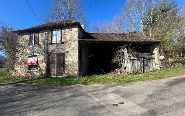 Maison à vendre    2 pièces •  Saint-Priest-Ligoure