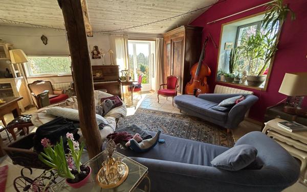 Maison à vendre    2 pièces •  Saint-Priest-Ligoure